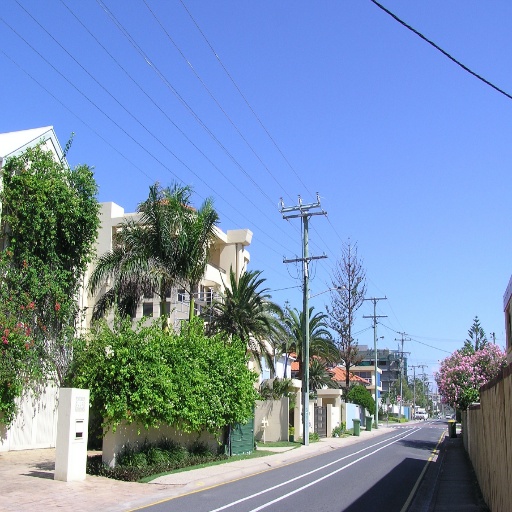 Hedges Avenue in Broad Beach 2007